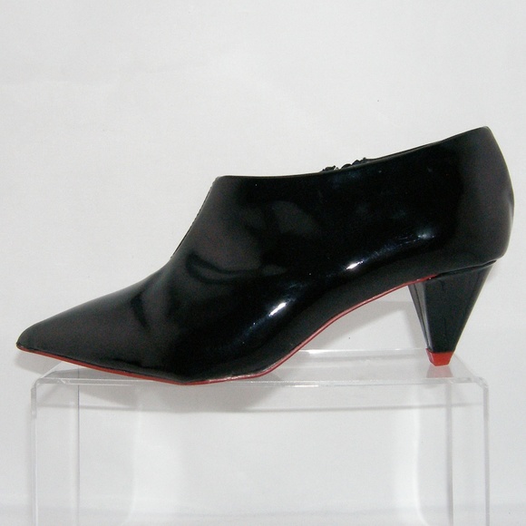 Zara Woman black pointed man made zip booties 6 - Picture 6 of 8